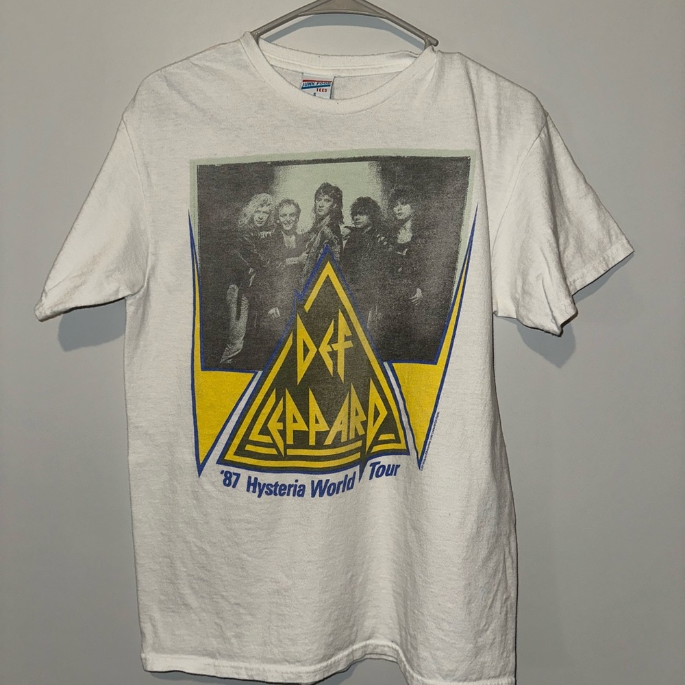 DEFF LEPPARD 87 HYSTERIA WORLD TOUR T Shirt Men's size SMALL - JUNK FOOD